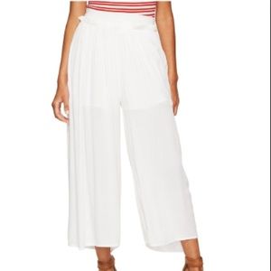 Bishop & Young Flowy white crop pants, S